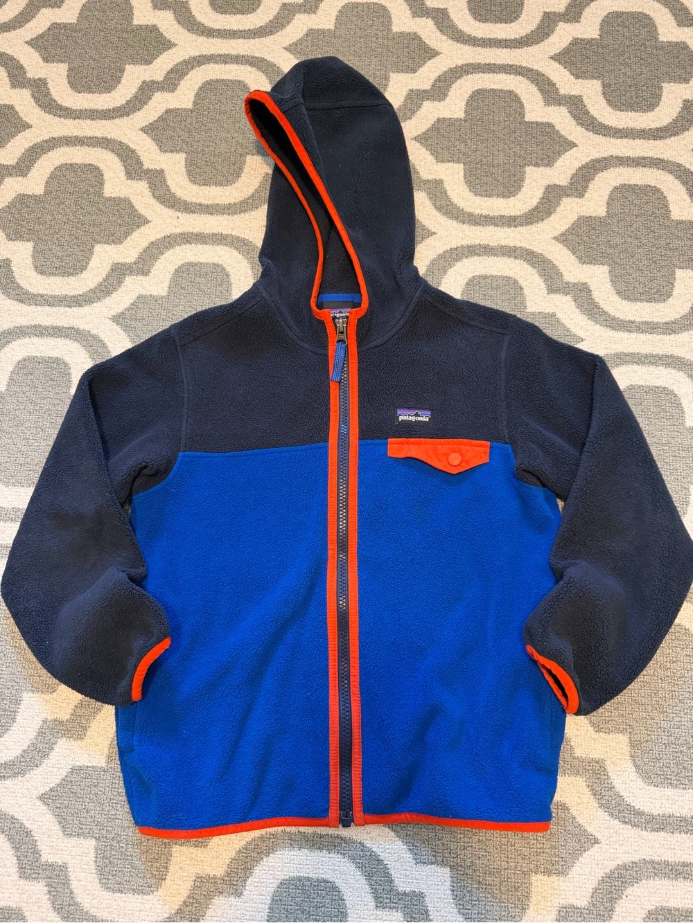 Patagonia Synchilla Youth Small 7/8 blue and orange fleece full zip hoodie